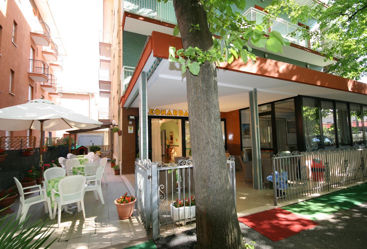 Albergo Leonarda Rimini Esterno foto