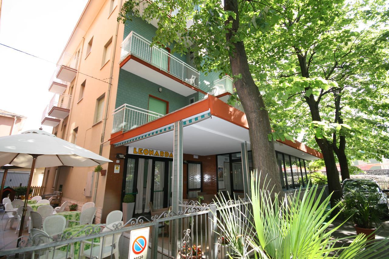 Albergo Leonarda Rimini Esterno foto