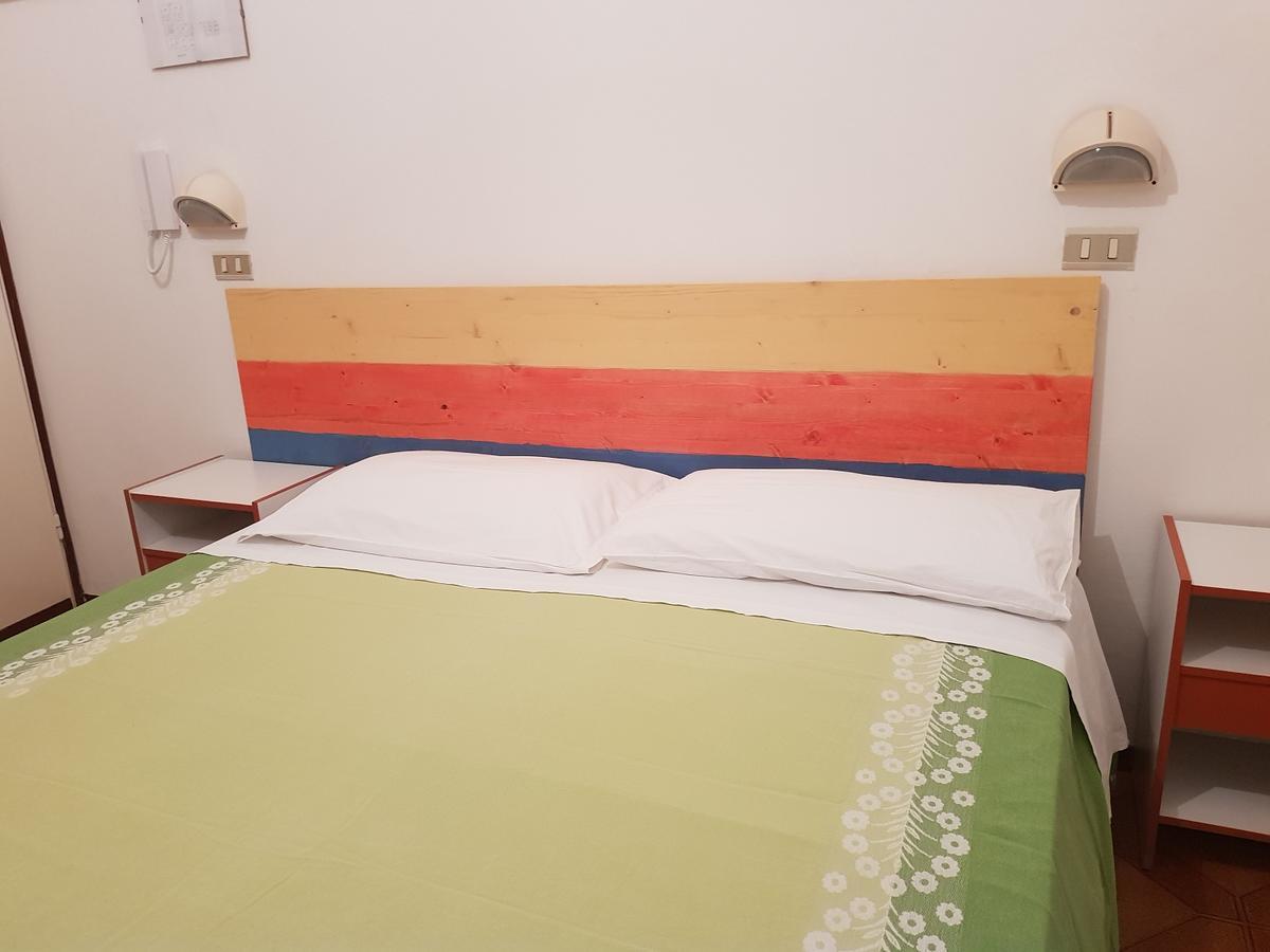 Albergo Leonarda Rimini Esterno foto