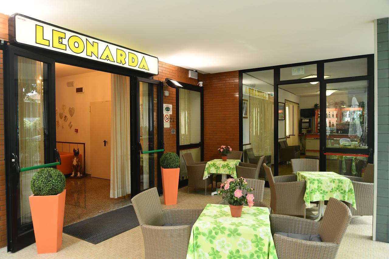 Albergo Leonarda Rimini Esterno foto